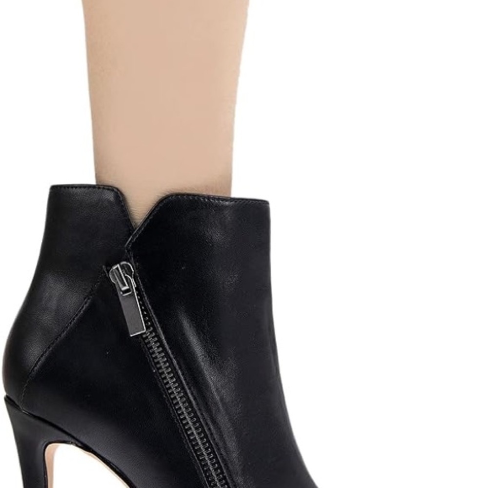 BCBG Generation ManMade Black Hassie Size 9.5M